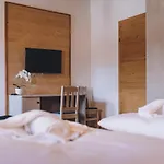 Premium Areit By We Rent, Summercard Included Apartment