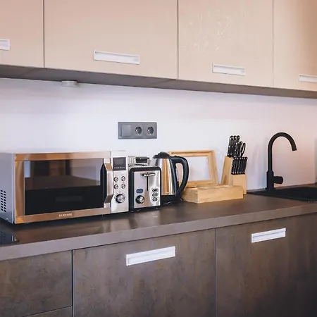 Premium Areit By We Rent, Summercard Included Appartement *