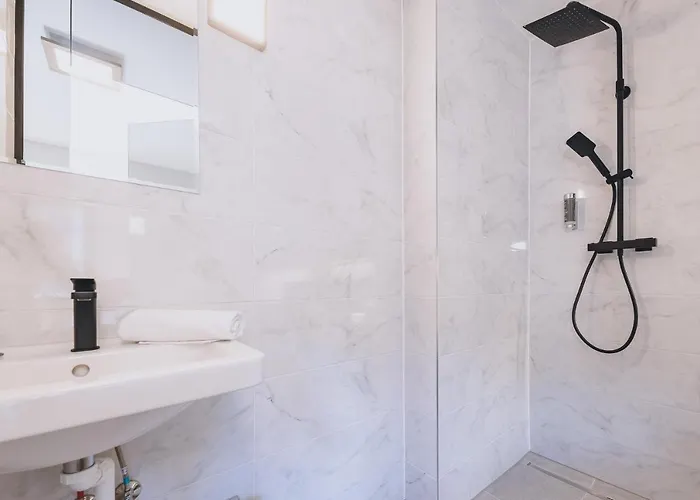 Premium Areit By We Rent 젤암제